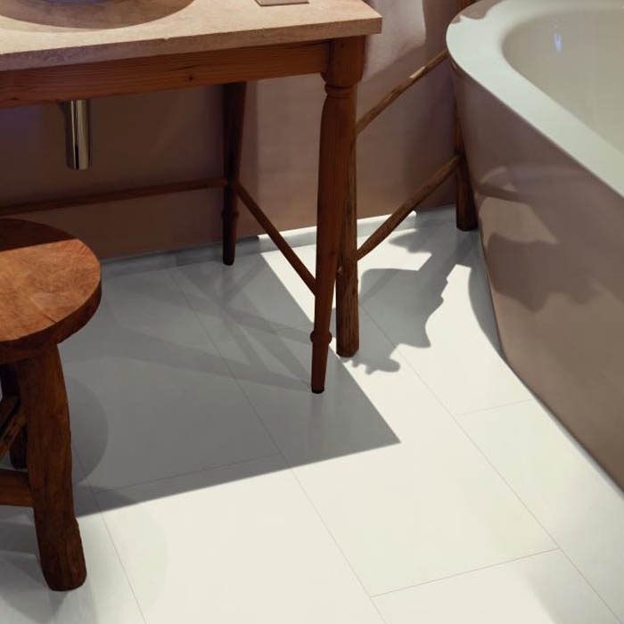 pavimento de vinilo blanco para baño